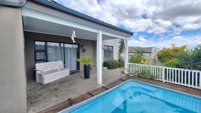 2 Bedroom Property for Sale in Reebok Western Cape